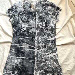 G girl sparkly lite wt  scoop neck  cap sleeve Tattoo print Tee sz M